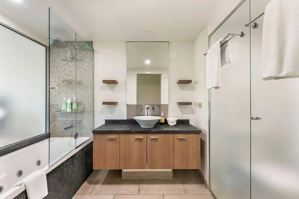 Paradise Bound - A Rooftop Resort Retreat Palm Cove Apartment