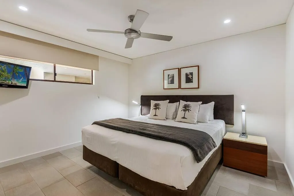 Apartment Paradise Bound - A Rooftop Resort Retreat Palm Cove Australia